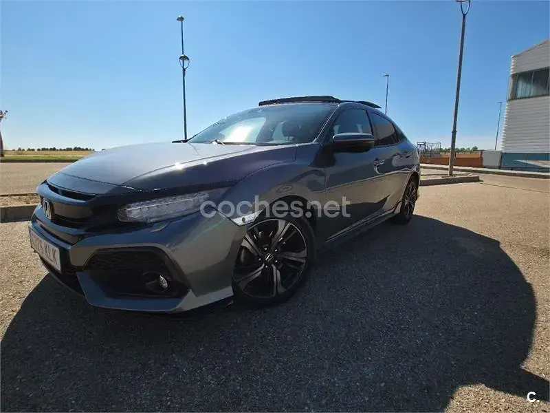 Usado Honda Civic Sport Plus 182 CV (133 kW) 2018 Gris / plata Berlina