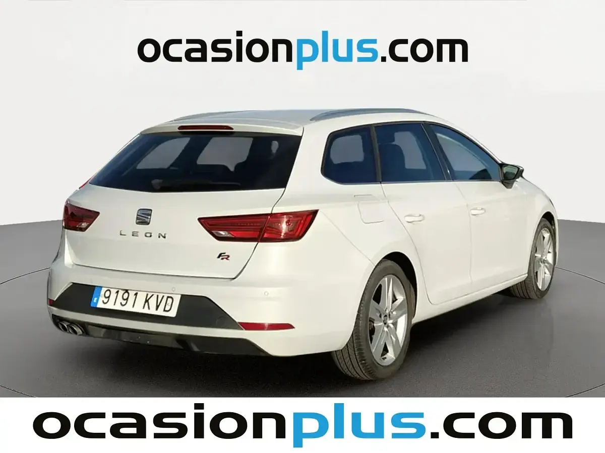 Usado Seat Leon FR 150 CV (110 kW) 2019 Blanco Familiar