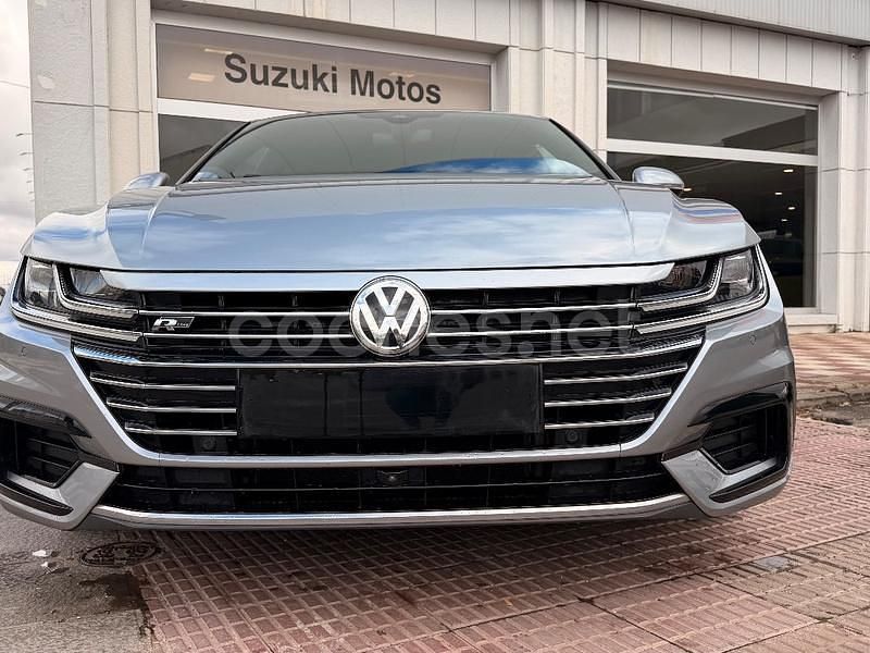 Usado VW Arteon R-line 150 CV (110 kW) 2019 Gris / plata Berlina