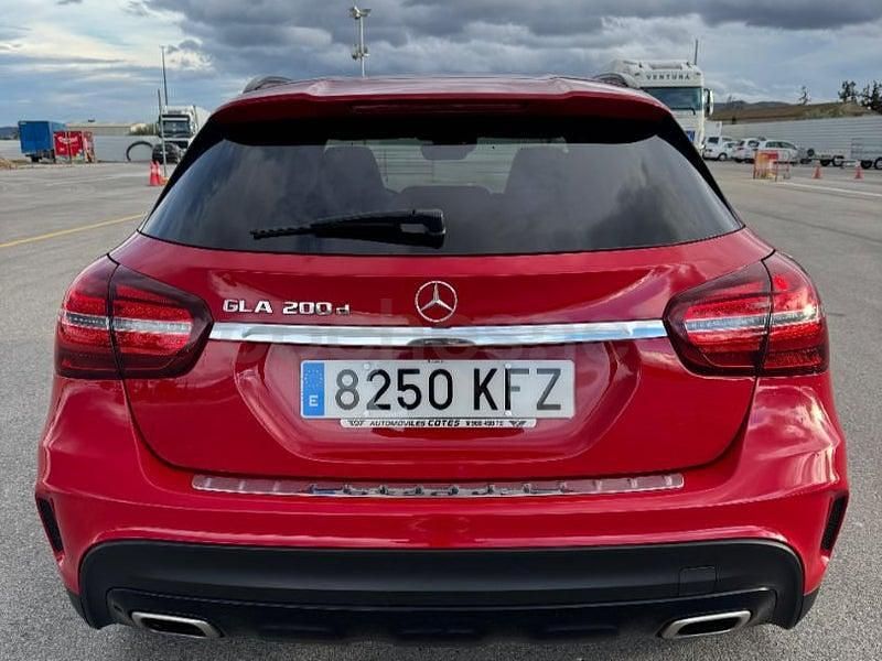 Usado Mercedes GLA220 177 CV (130 kW) 2018 Rojo SUV