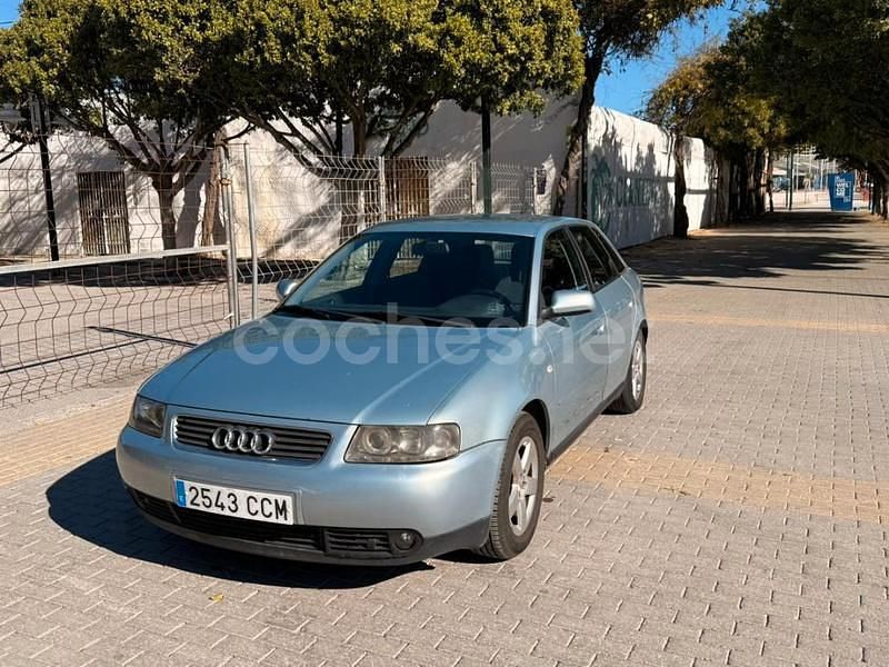 Gris / plata Usado 2003 Audi A3 Ambiente Berlina | 3300 € (Un poco caro) - Imagen 1/4