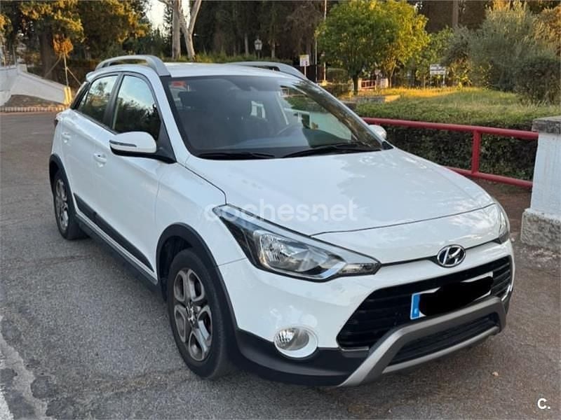 Usado Hyundai i20 Active 100 CV (73 kW) 2019 Blanco Berlina