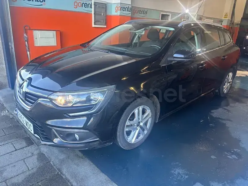 Usado Renault Mégane GrandTour Business 90 CV (66 kW) 2018 Negro Familiar