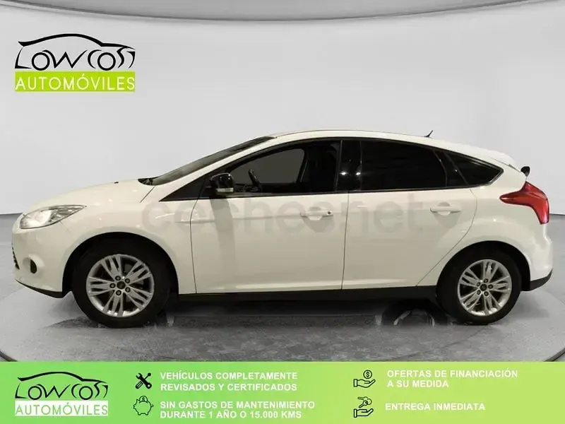 Usado Ford Focus Trend 105 CV (77 kW) 2011 Blanco Berlina