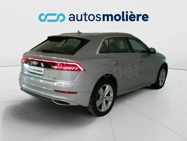 Usado Audi Q8 381 CV (280 kW) 2021 Gris / plata SUV