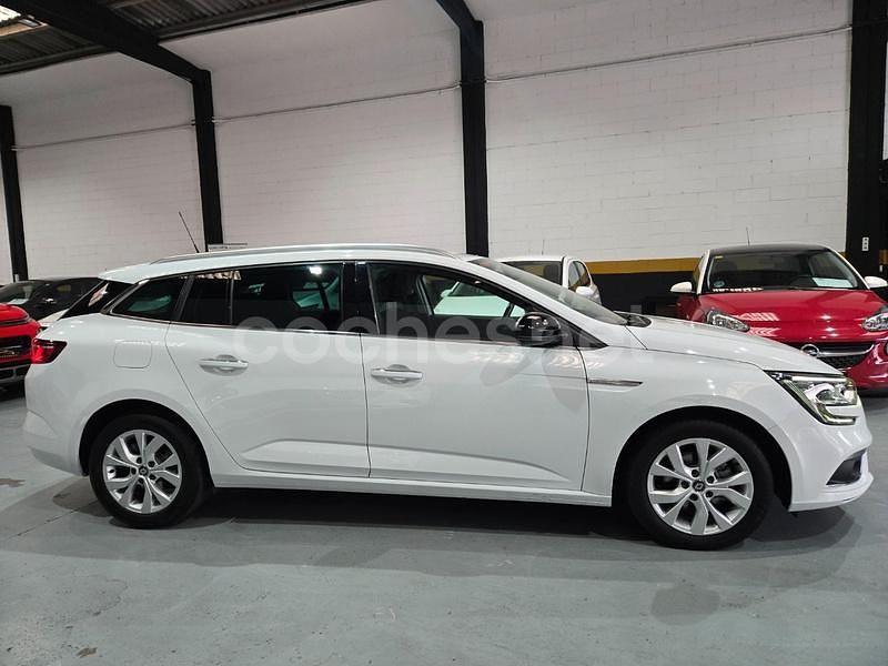 Usado Renault Mégane GrandTour LIMITED 116 CV (85 kW) 2019 Blanco Familiar