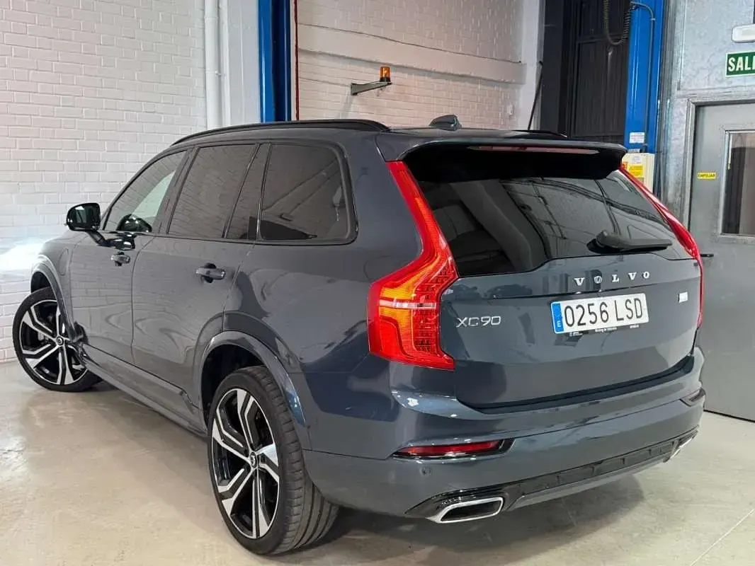 Usado Volvo XC90 R-Design 455 CV (334 kW) 2021 Azul SUV