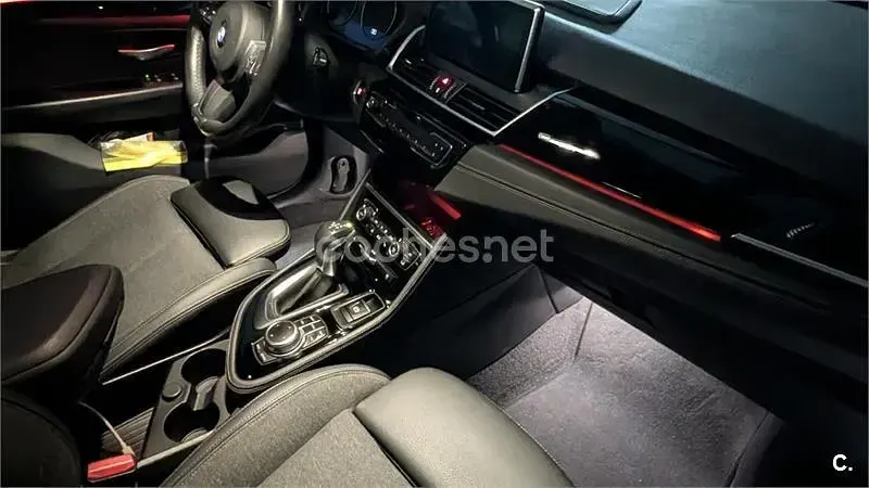 Usado BMW 225 Active Tourer iPerformance 224 CV (164 kW) 2019 Gris / plata Monovolumen