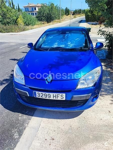Usado Renault Mégane Dynamique 130 CV (95 kW) 2011 Azul Berlina