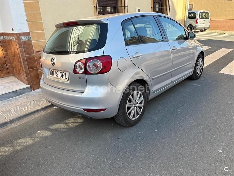 Begagnad VW Golf Plus Cross Advance 105 HK (77 kW) 2009 Grå Minibuss
