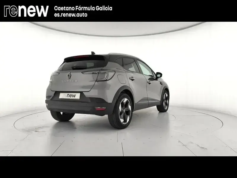 Usado Renault Captur Techno 100 CV (73 kW) 2025 Gris SUV