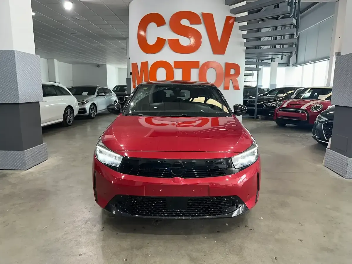 Usado Opel Corsa 100 CV (73 kW) 2024 Rojo Utilitario