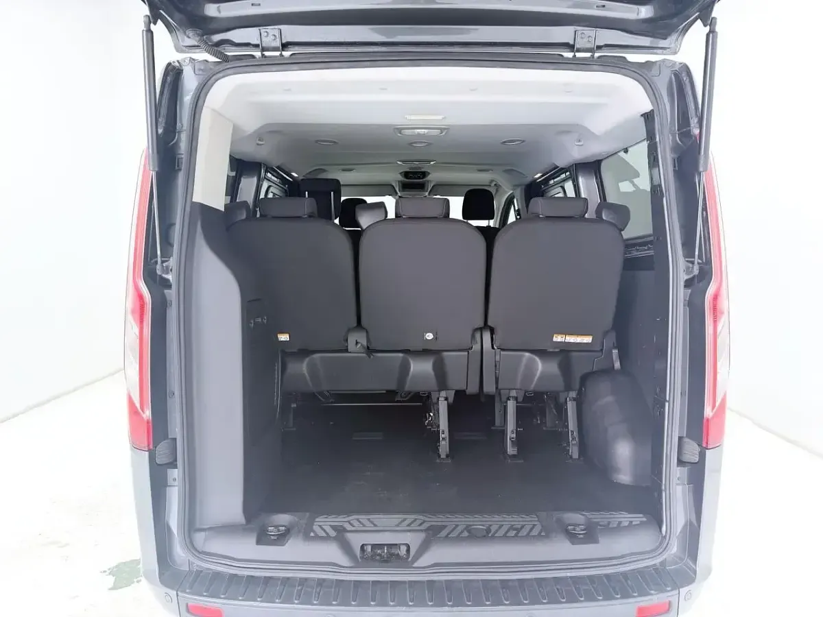 Usado Ford Transit Custom 130 CV (95 kW) 2019 Gris