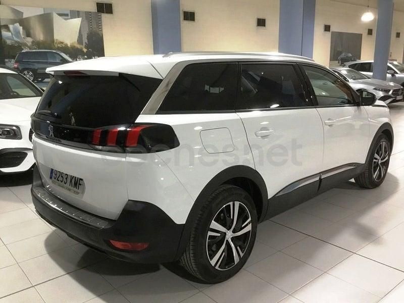 Usado Peugeot 5008 Allure 130 CV (95 kW) 2018 Blanco SUV