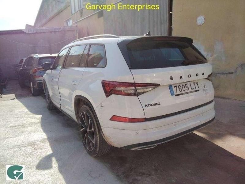 Usado Skoda Kodiaq SportLine 150 CV (110 kW) 2021 Blanco SUV