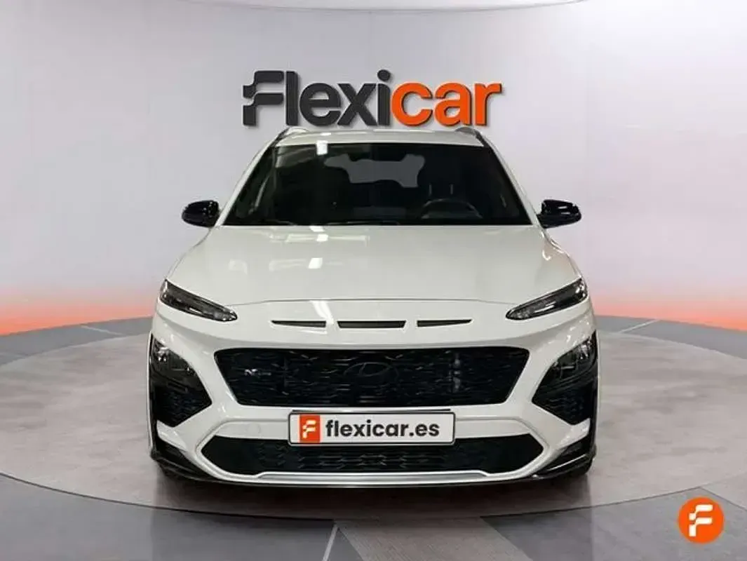 Usado Hyundai Kona N Line 120 CV (88 kW) 2023 Blanco SUV