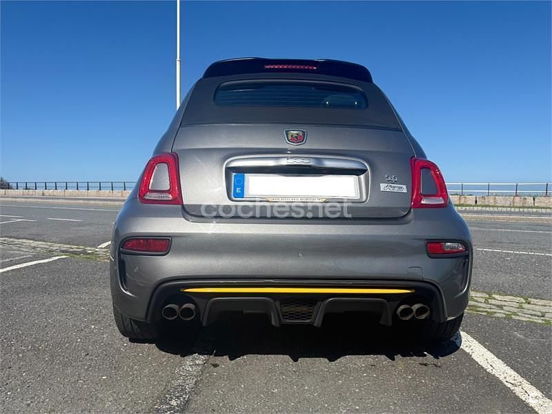 Usado Abarth 500C Pista 160 CV (117 kW) 2018 Gris / plata Descapotable