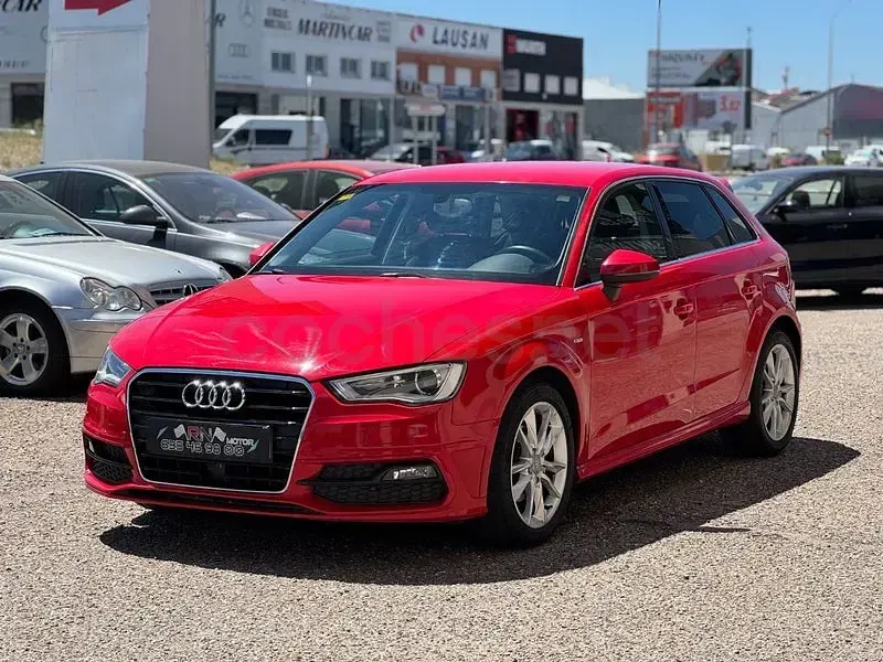 Usado Audi A3 S-Line 110 CV (80 kW) 2015 Rojo Berlina