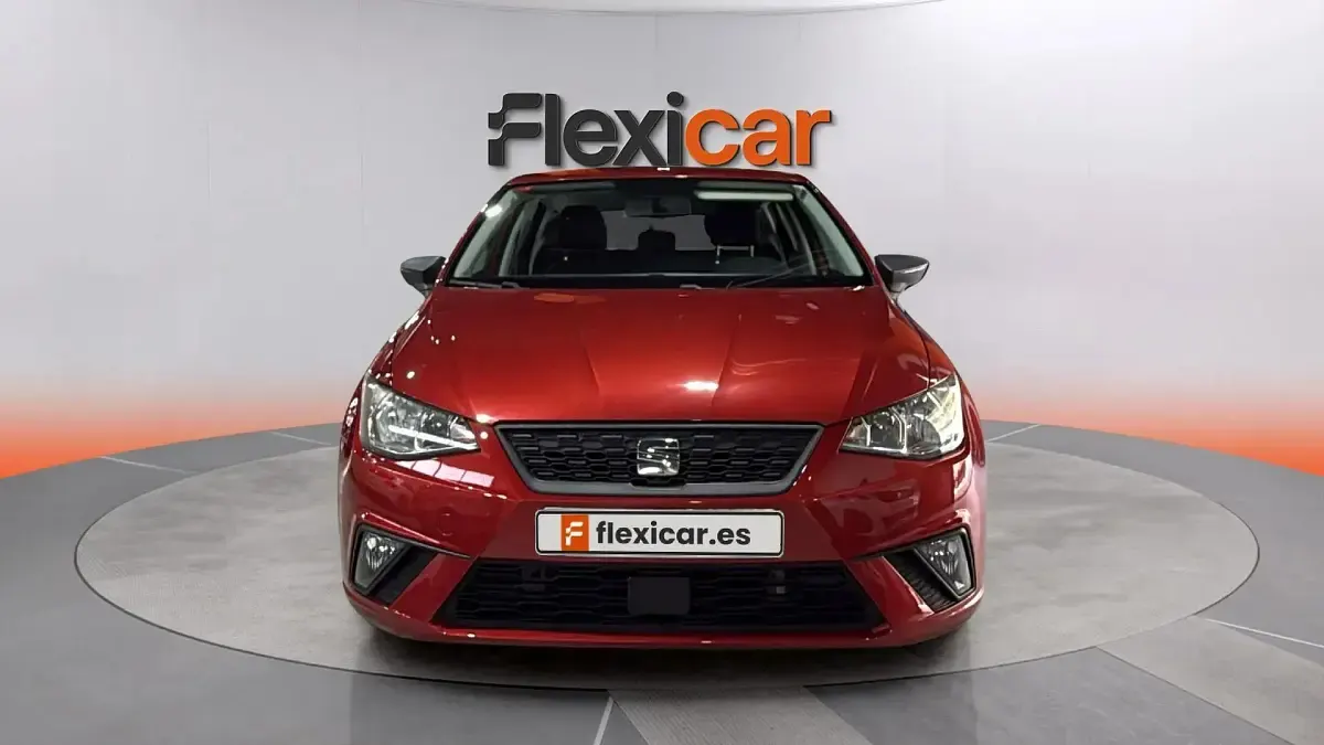 Usado Seat Ibiza Reference 90 CV (66 kW) 2019 Granate Utilitario