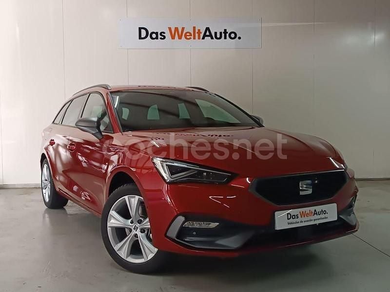 Rojo Nuevo 2025 Seat Leon FR Familiar | 27.990 € (Precio justo) - Imagen 1/4
