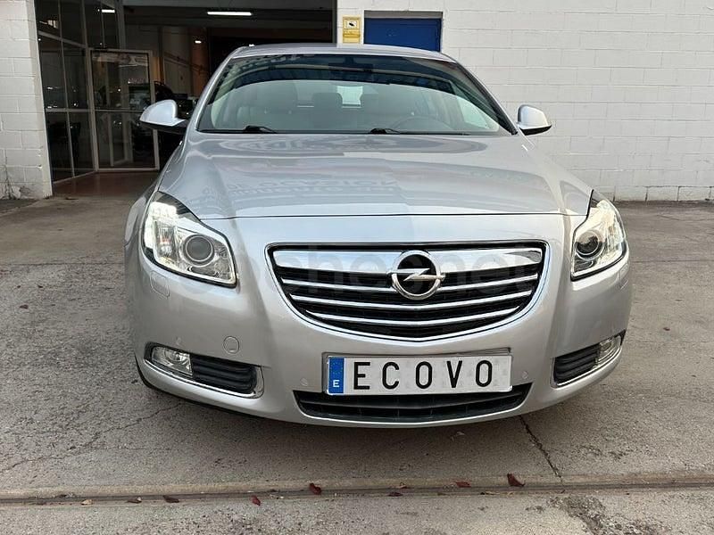 Usado Opel Insignia Selective 130 CV (95 kW) 2013 Gris / plata Berlina