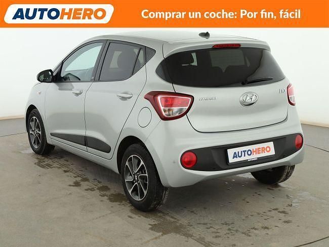 Usado Hyundai i10 87 CV (63 kW) 2018 Gris Utilitario