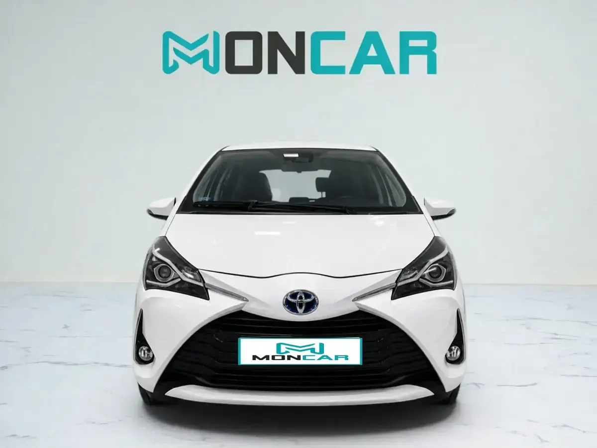 Usado Toyota Yaris Active 100 CV (73 kW) 2018 Blanco