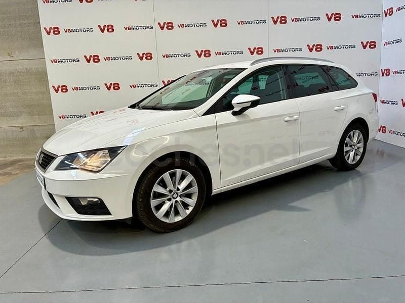 Usado Seat Leon Style 115 CV (84 kW) 2019 Blanco Familiar