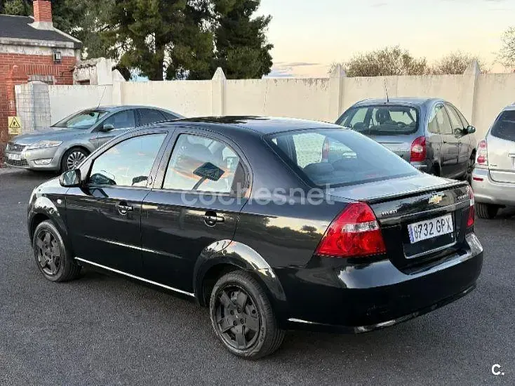 Usado Chevrolet Aveo LS 94 CV (69 kW) 2009 Negro Berlina