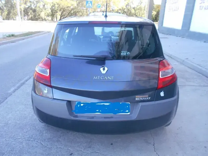 Usado Renault Mégane Expression 105 CV (77 kW) 2008 Negro Berlina