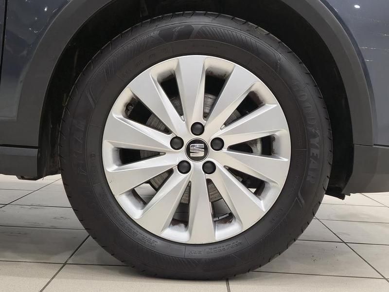 Usado Seat Arona Style 90 CV (66 kW) 2021 Gris / plata SUV