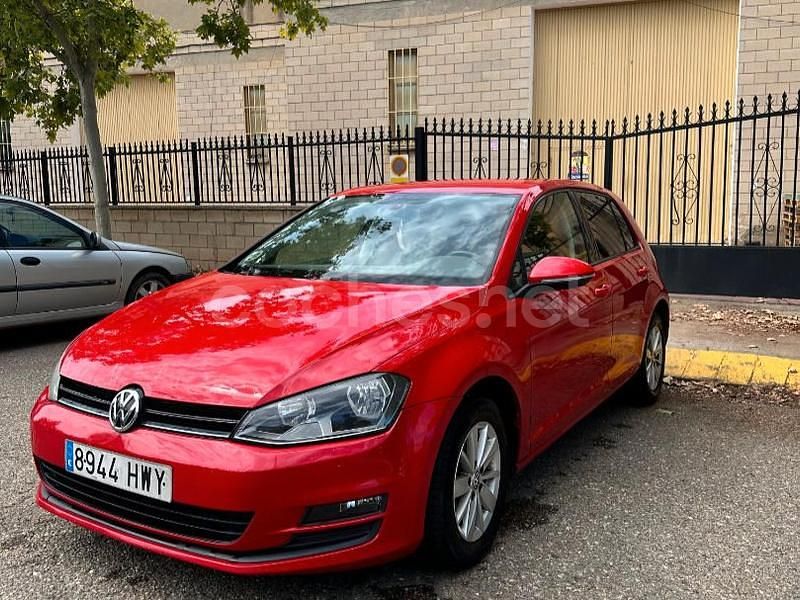 Rojo Usado 2014 VW Golf VII Advance Berlina | 8000 € (Buen precio) - Imagen 1/4