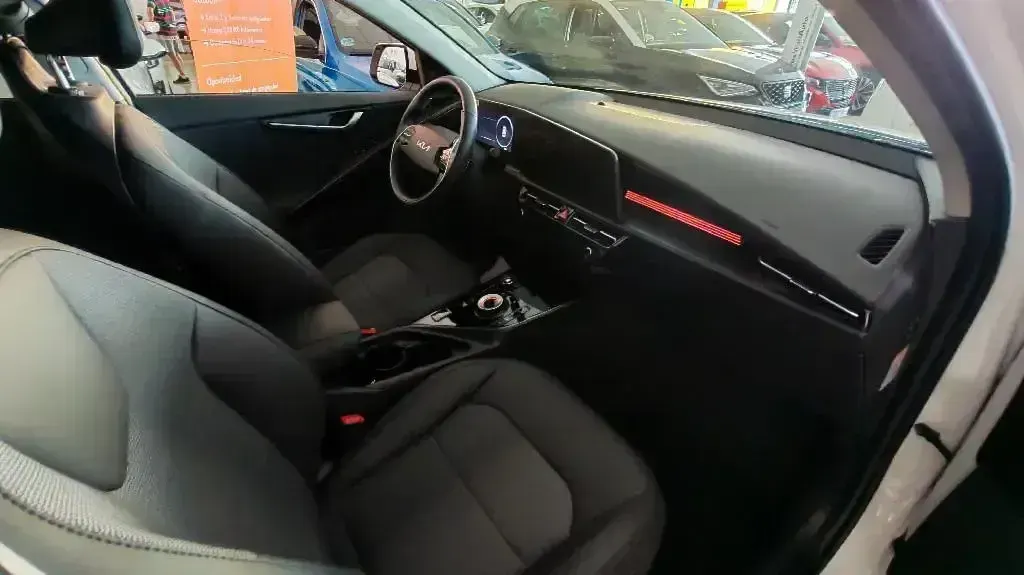 Usado Kia Niro 138 CV (101 kW) 2025 Blanco SUV