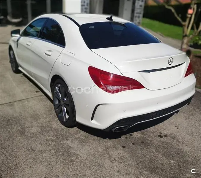 Usado Mercedes CLA200 AMG line 136 CV (100 kW) 2014 Blanco Berlina