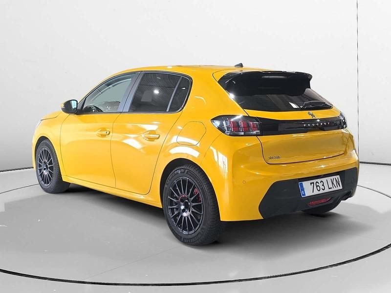 Usado Peugeot 208 100 CV (73 kW) 2020 Utilitario