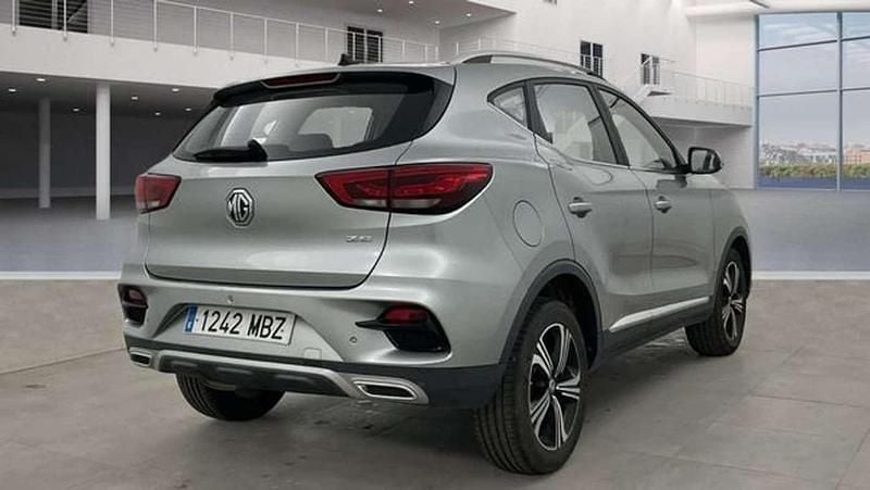 Usado MG ZS Comfort 106 CV (77 kW) 2022 Gris SUV