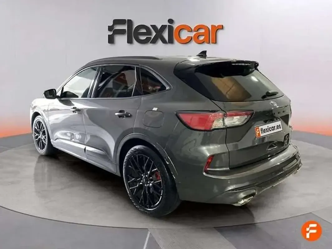 Usado Ford Kuga ST-Line 150 CV (110 kW) 2023 Gris SUV