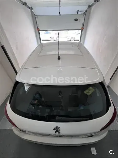 Usado Peugeot 308 Business-Line 100 CV (73 kW) 2018 Blanco Berlina