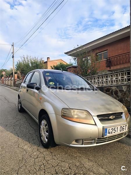 Gris / plata Usado 2005 Chevrolet Kalos SE Berlina | 2599 € (Precio justo) - Imagen 1/4