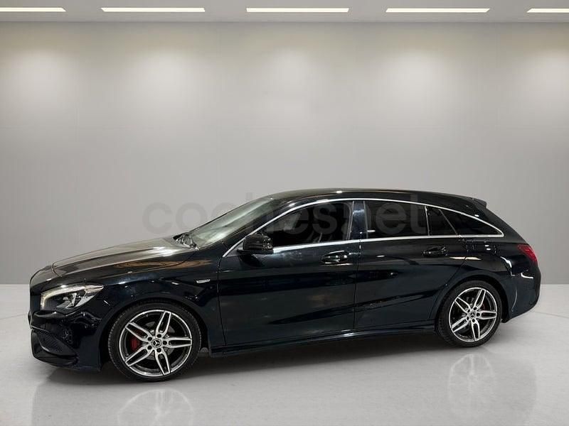 Usado Mercedes CLA200 Shooting Brake 136 CV (100 kW) 2018 Negro Familiar