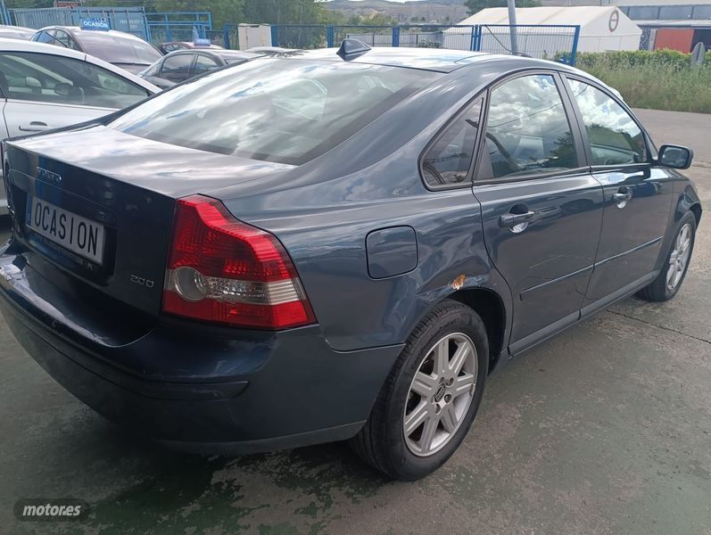 Usado Volvo S40 136 CV (100 kW) 2006 Azul Berlina