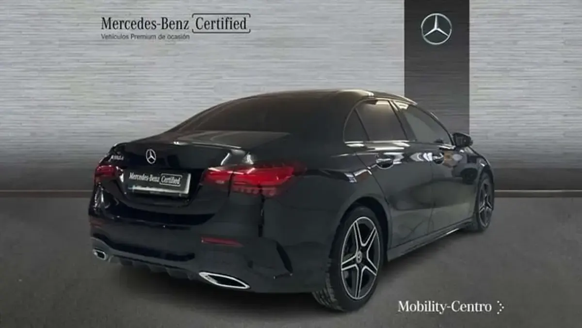 Usado Mercedes A180 109 CV (80 kW) 2025 Negro Utilitario