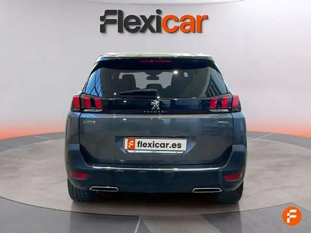 Usado Peugeot 5008 GT-line 131 HP (96 kW) 2018 Cinzento SUV
