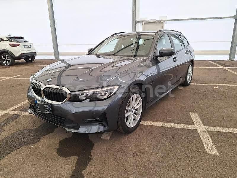 Gris / plata Usado 2021 BMW 330e Familiar | 21.900 € (Buen precio) - Imagen 1/4