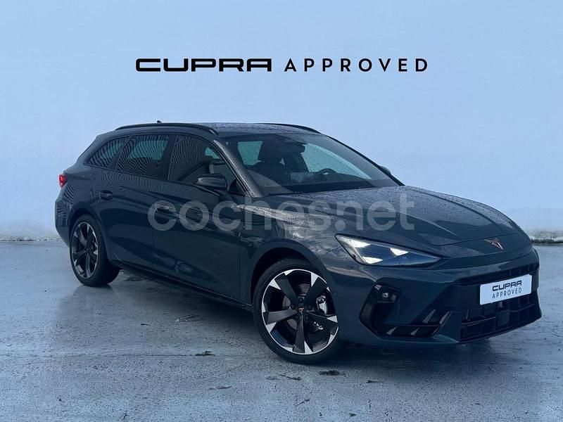 Azul Nuevo 2025 Cupra Leon Familiar | 32.200 € (Precio justo) - Imagen 1/4