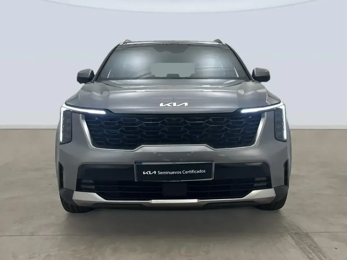 Usado Kia Sorento 252 CV (185 kW) 2024 Gris SUV