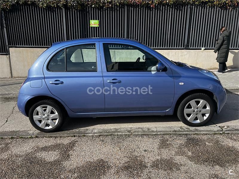 Usado Nissan Micra Acenta 88 CV (64 kW) 2003 Azul Berlina