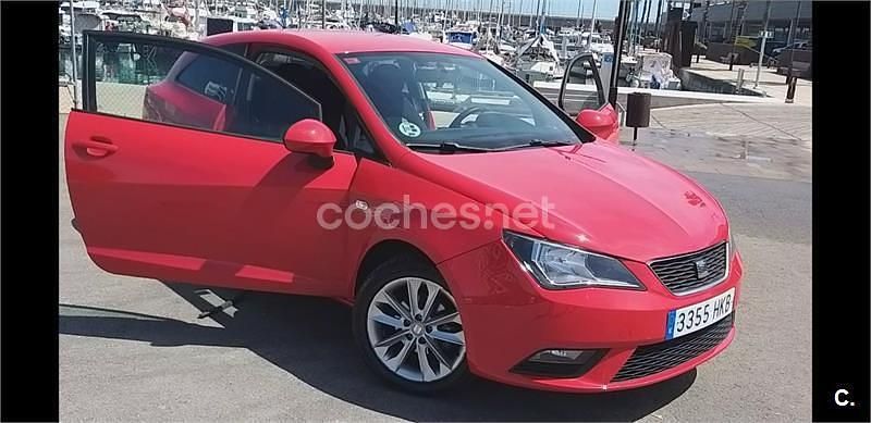 Käytetty Seat Ibiza Copa 90 HP (66 kW) 2012 Punainen Sedan
