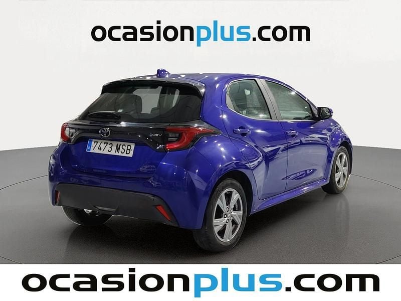 Usado Toyota Yaris Hybrid Active 116 CV (85 kW) 2024 Azul Utilitario
