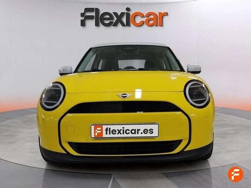 Nuevo Mini Cooper 135 kW (184 CV) 2025 Amarillo Utilitario